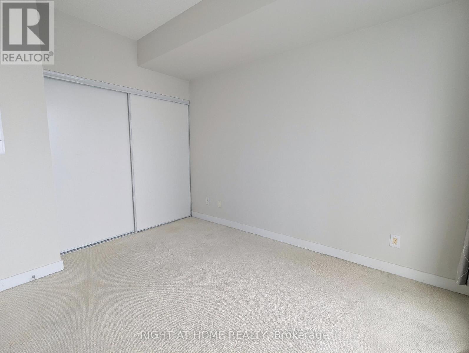 2210 - 4070 Confederation Parkway, Mississauga, Ontario  L5B 0E9 - Photo 7 - W12706144