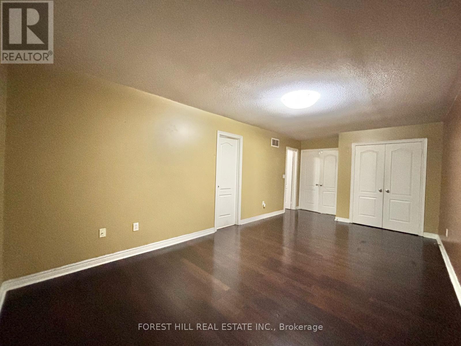 38 Crystalview Crescent, Brampton, Ontario  L6P 2R7 - Photo 10 - W12706146