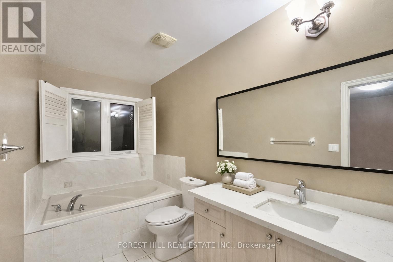 38 Crystalview Crescent, Brampton, Ontario  L6P 2R7 - Photo 12 - W12706146