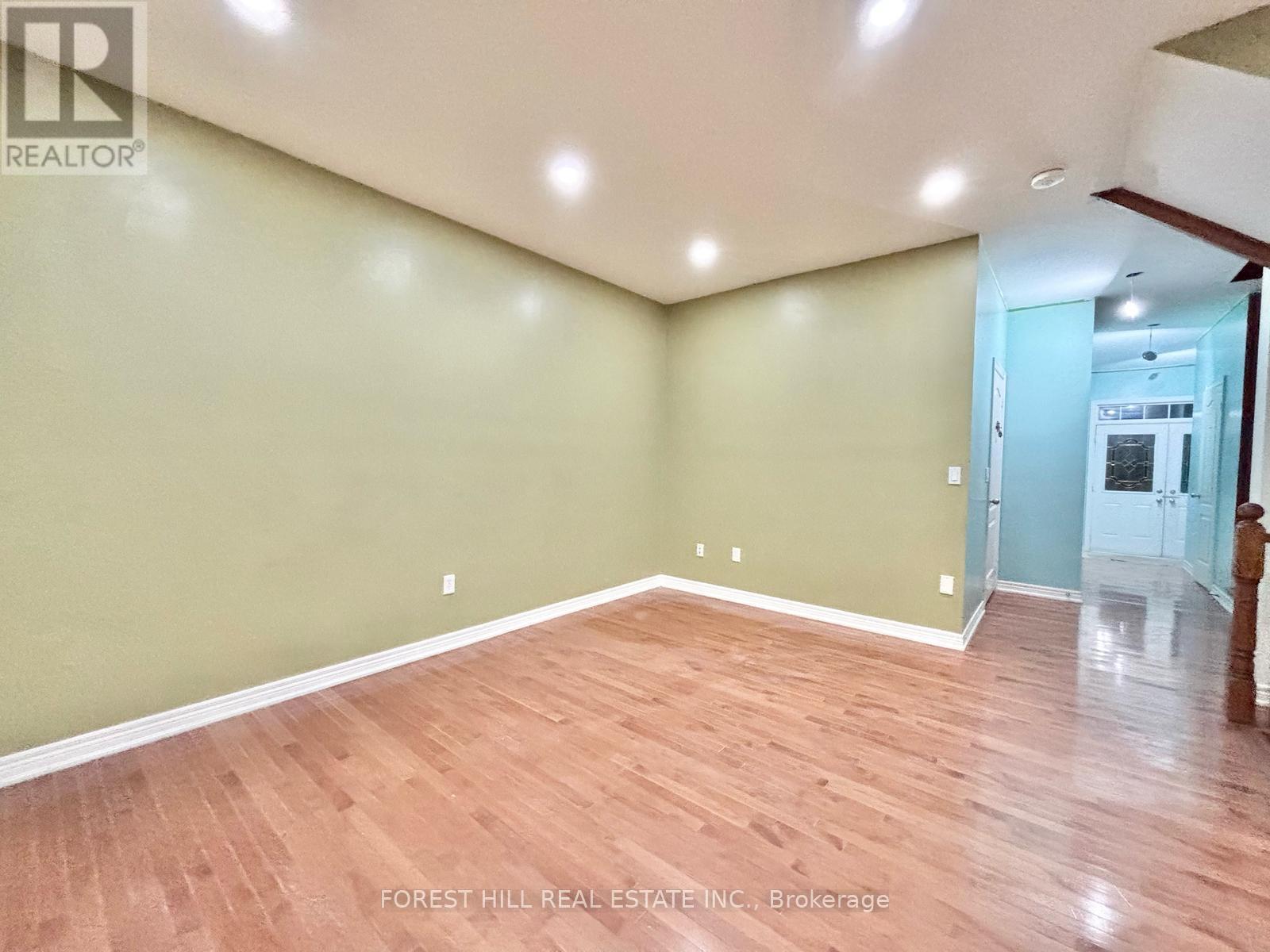 38 Crystalview Crescent, Brampton, Ontario  L6P 2R7 - Photo 9 - W12706146