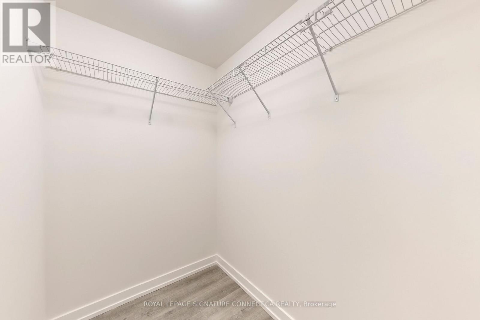 612 - 2300 St Clair Avenue W, Toronto, Ontario  M6N 0B3 - Photo 11 - W12706154