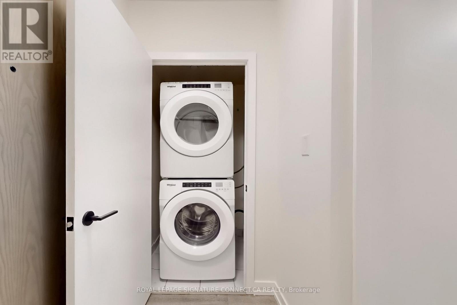 612 - 2300 St Clair Avenue W, Toronto, Ontario  M6N 0B3 - Photo 18 - W12706154