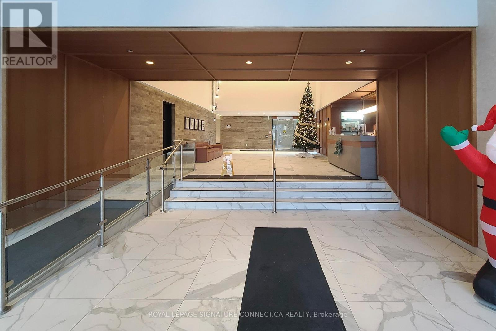 612 - 2300 St Clair Avenue W, Toronto, Ontario  M6N 0B3 - Photo 22 - W12706154