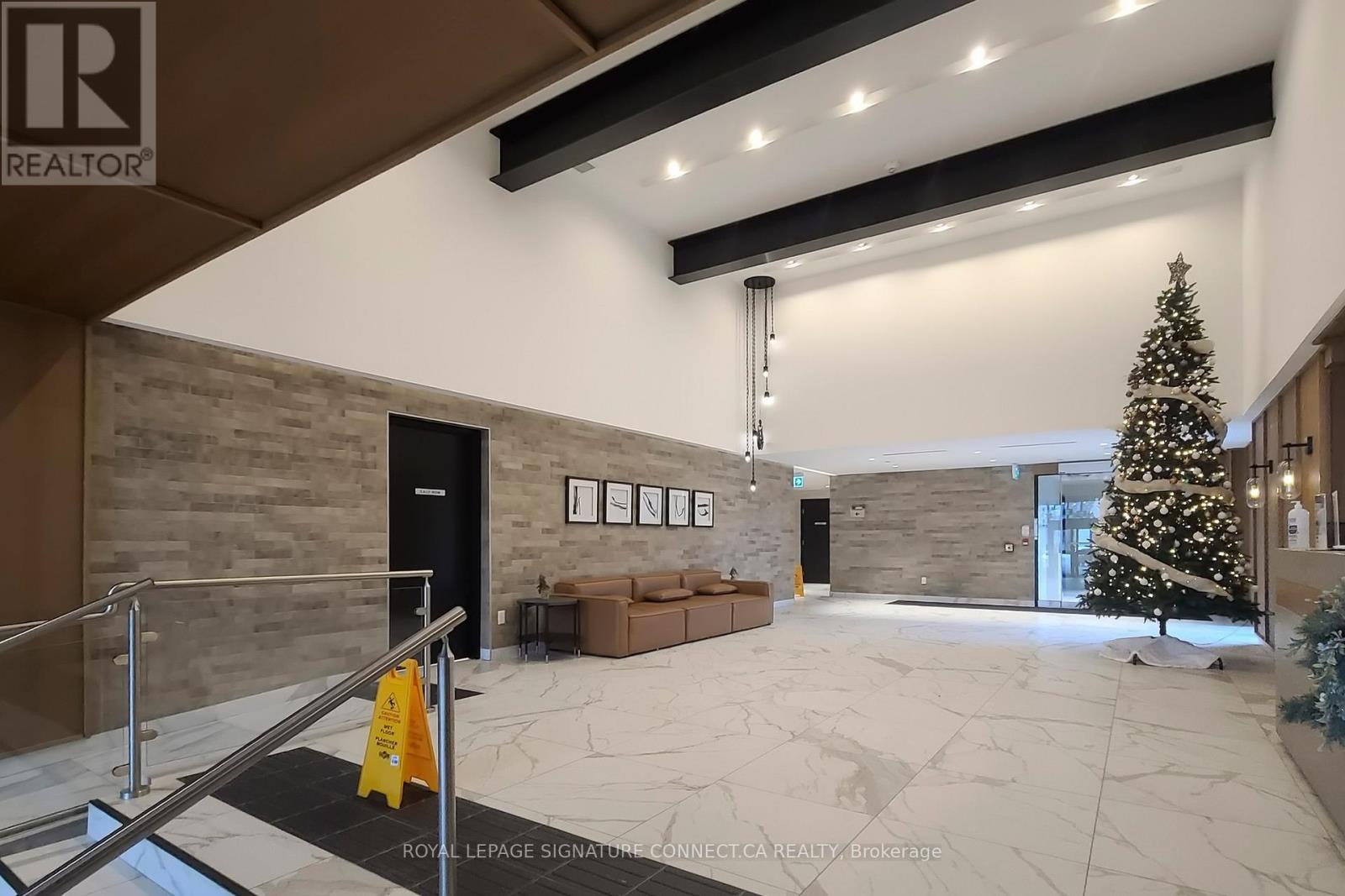 612 - 2300 St Clair Avenue W, Toronto, Ontario  M6N 0B3 - Photo 24 - W12706154