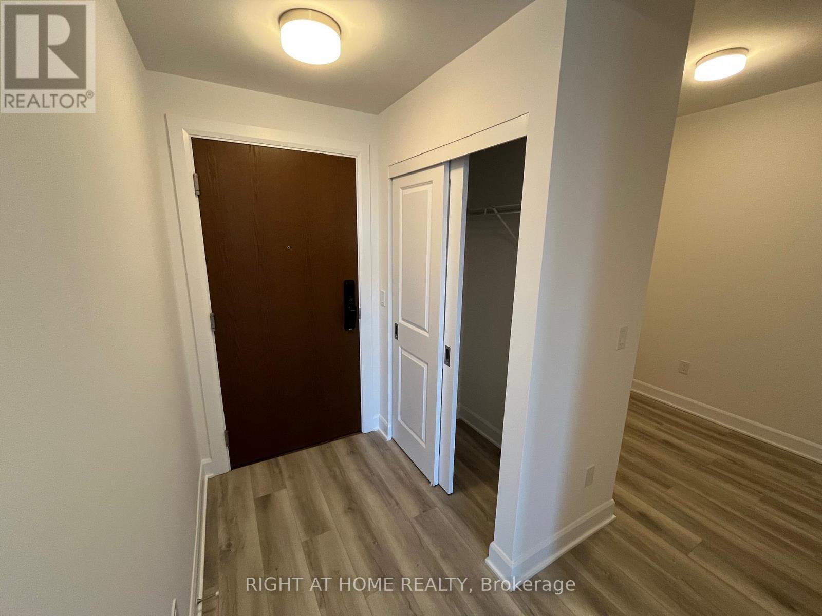 1907 - 3240 William Coltson Avenue, Oakville, Ontario  L6H 8C8 - Photo 11 - W12706162