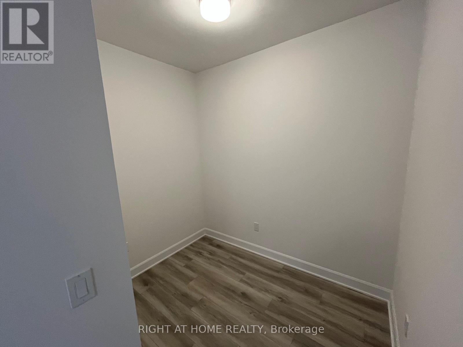 1907 - 3240 William Coltson Avenue, Oakville, Ontario  L6H 8C8 - Photo 12 - W12706162