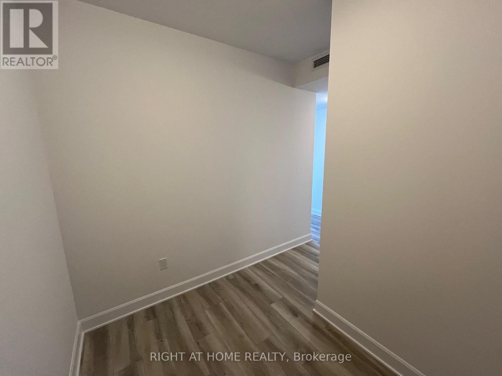 1907 - 3240 William Coltson Avenue, Oakville, Ontario  L6H 8C8 - Photo 13 - W12706162