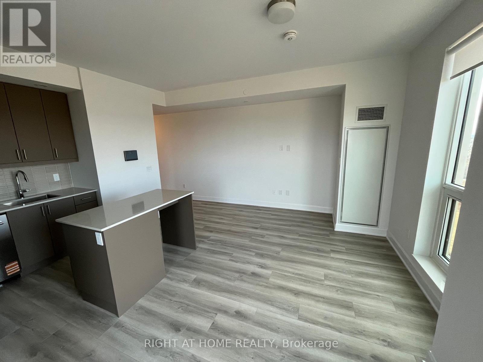 1907 - 3240 William Coltson Avenue, Oakville, Ontario  L6H 8C8 - Photo 5 - W12706162