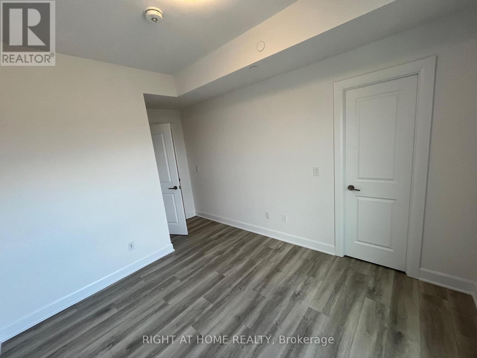 1907 - 3240 William Coltson Avenue, Oakville, Ontario  L6H 8C8 - Photo 7 - W12706162