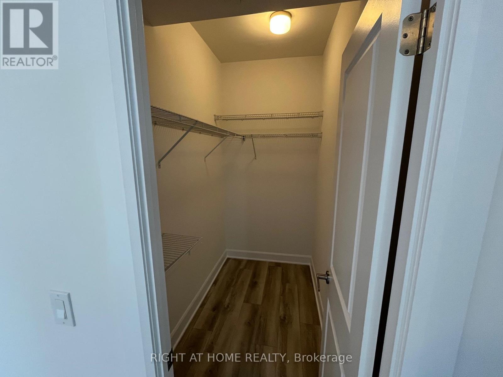 1907 - 3240 William Coltson Avenue, Oakville, Ontario  L6H 8C8 - Photo 8 - W12706162