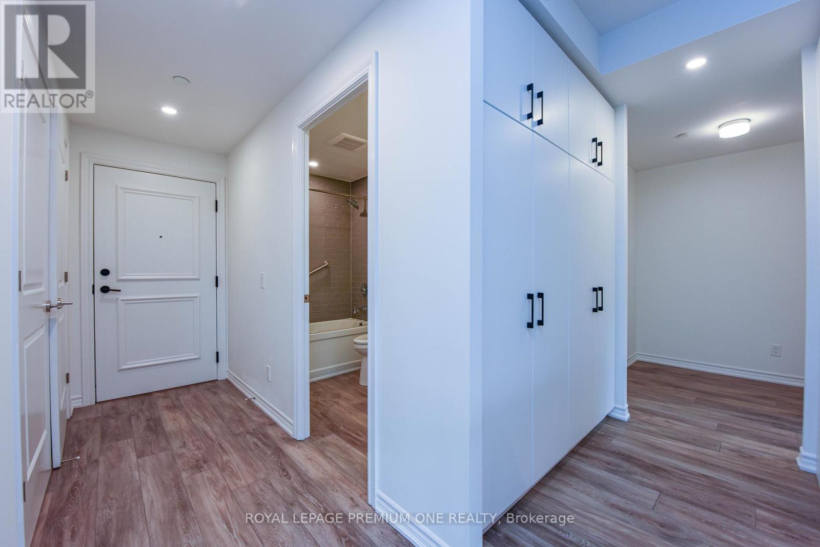 204 - 571 Prince Edward Drive N, Toronto, Ontario  M8X 0A1 - Photo 26 - W12706172