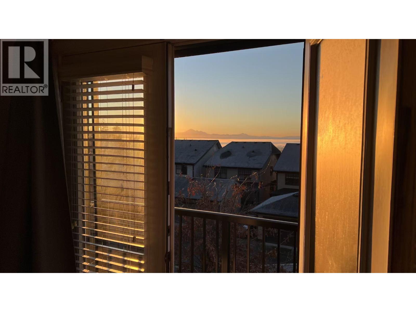 3470 Galloway Avenue, Coquitlam, British Columbia  V3E 0H7 - Photo 2 - R3080440