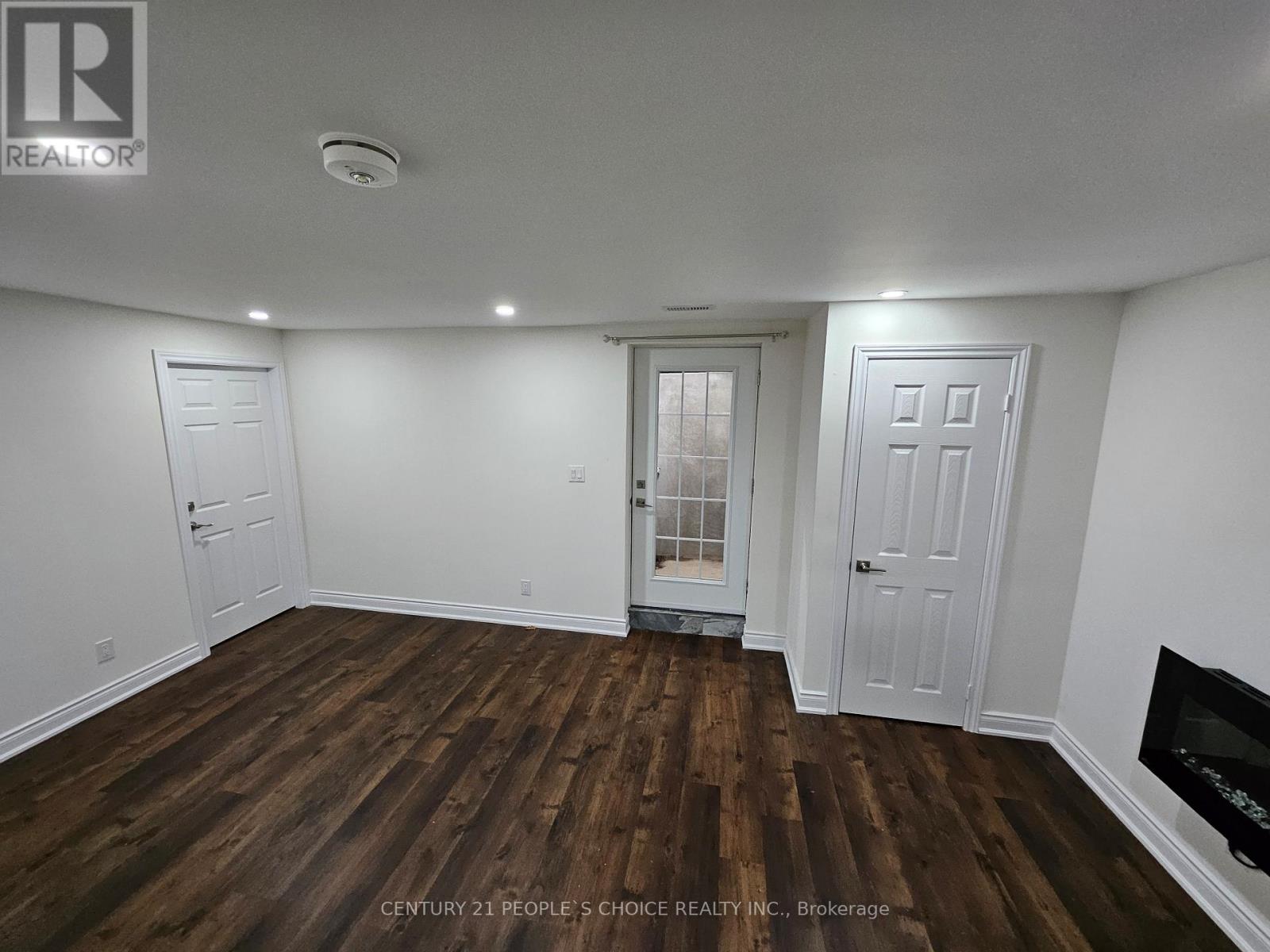 Lower - 2 Forfar Court, Kitchener, Ontario  N2B 3T5 - Photo 7 - X12706152