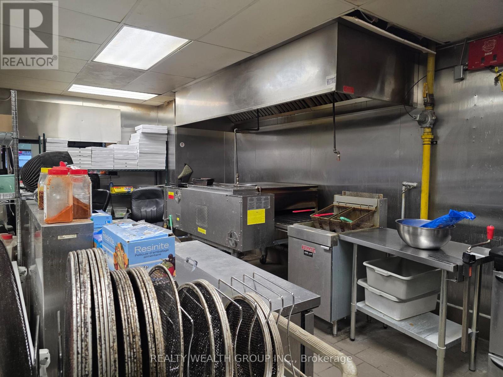 104 - 304 George Street N, Peterborough, Ontario  K9J 3H2 - Photo 3 - X12706176