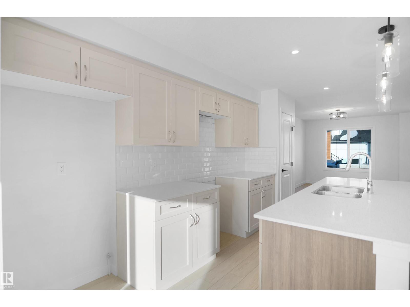 7347 181 Av Nw, Edmonton, Alberta  T5Z 0T4 - Photo 10 - E4464524