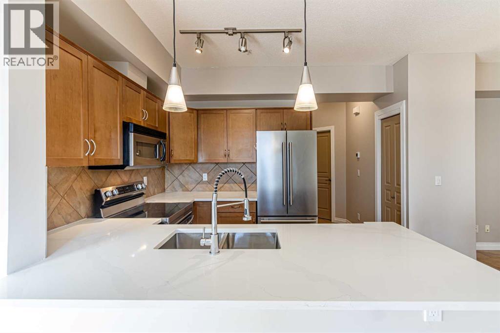 3, 148 Rockyledge View Nw, Calgary, Alberta  T3G 5Y4 - Photo 8 - A2279313