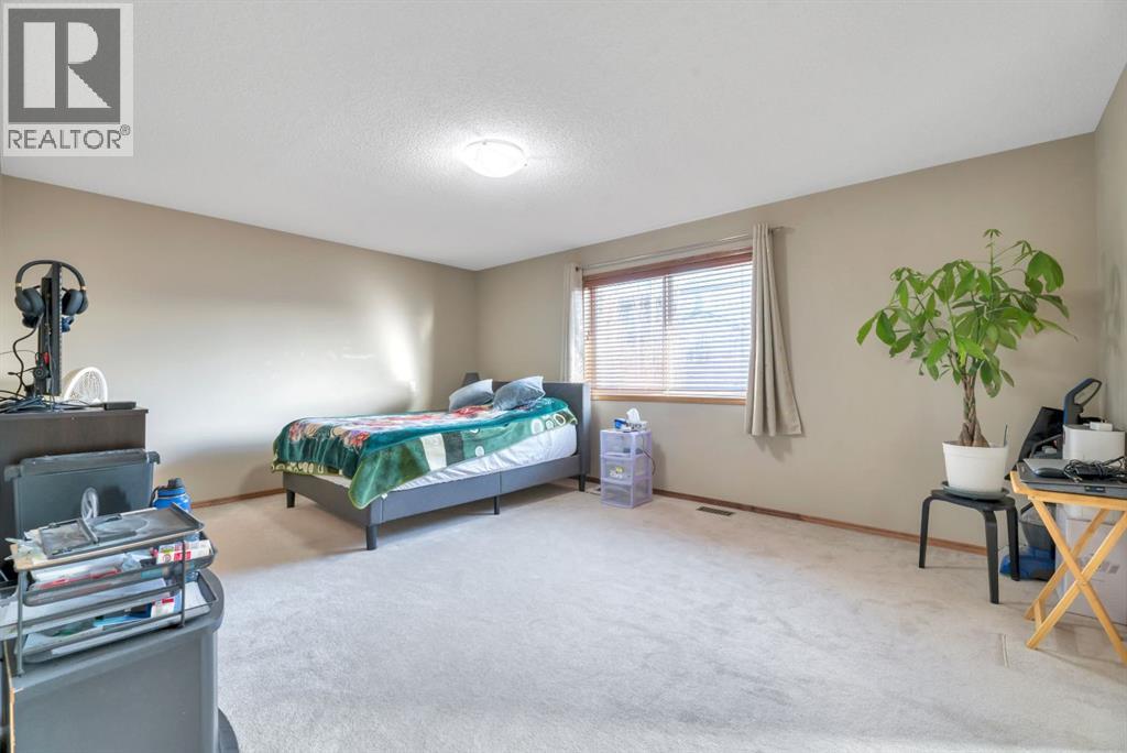 98 Pantego Road Nw, Calgary, Alberta  T3K 0B7 - Photo 23 - A2279941