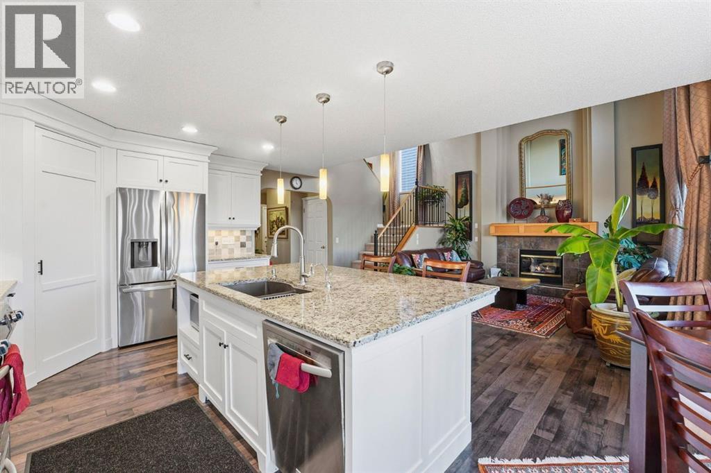 54 Rockbluff Close Nw, Calgary, Alberta  T3G 5A9 - Photo 7 - A2279817