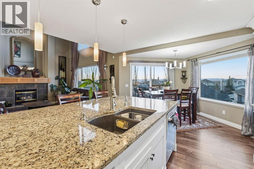 54 Rockbluff Close Nw, Calgary, Alberta  T3G 5A9 - Photo 8 - A2279817