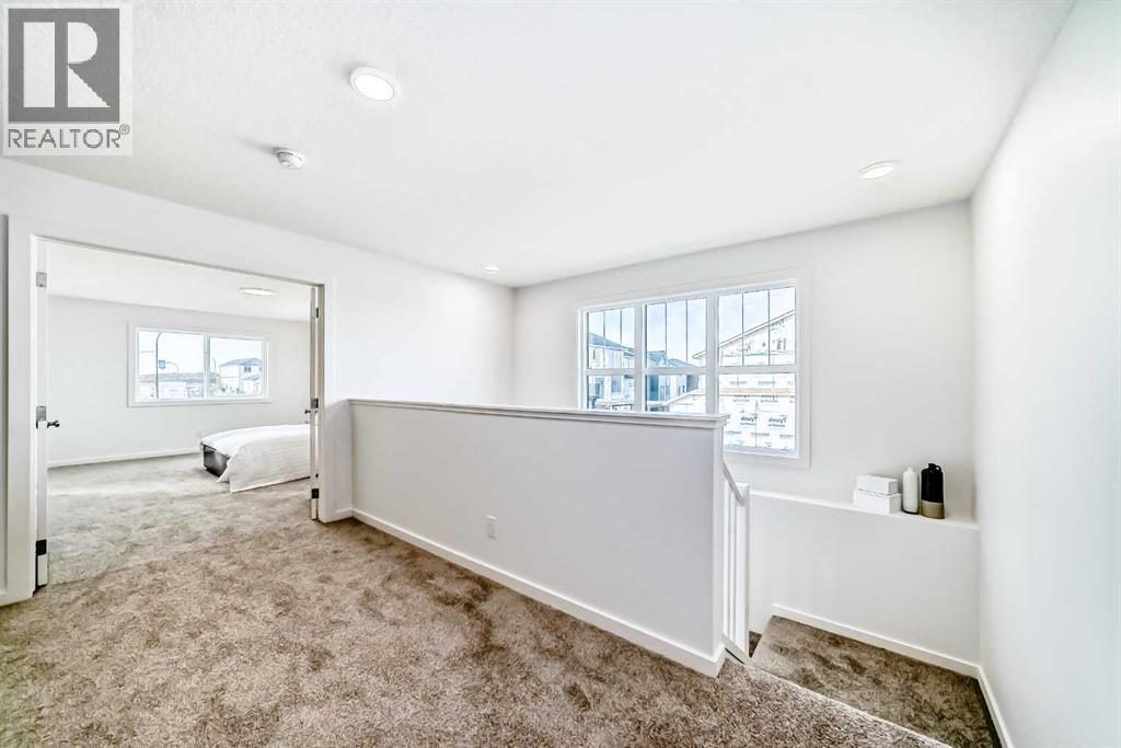 44 Creekside Path Sw, Calgary, Alberta  T2X 5W1 - Photo 19 - A2279491