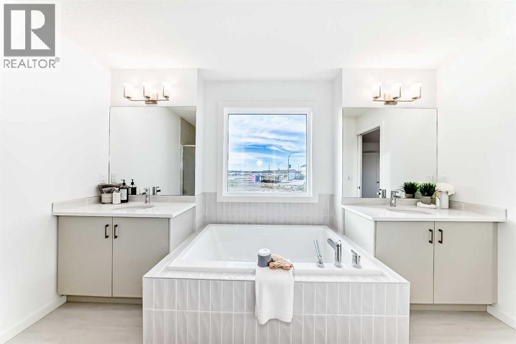 44 Creekside Path Sw, Calgary, Alberta  T2X 5W1 - Photo 25 - A2279491