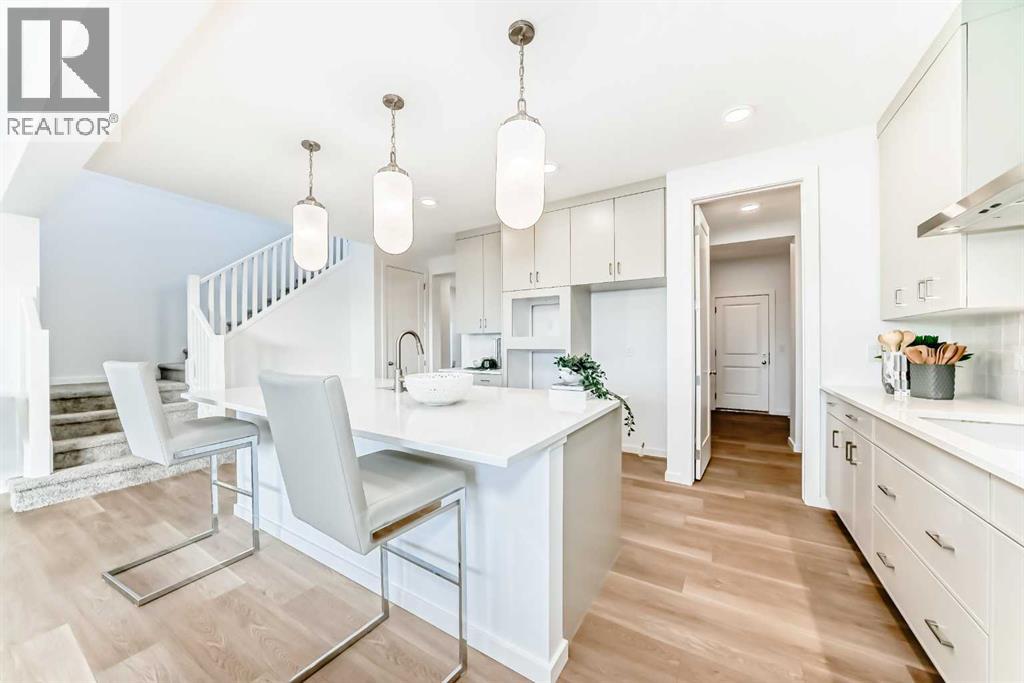 44 Creekside Path Sw, Calgary, Alberta  T2X 5W1 - Photo 8 - A2279491