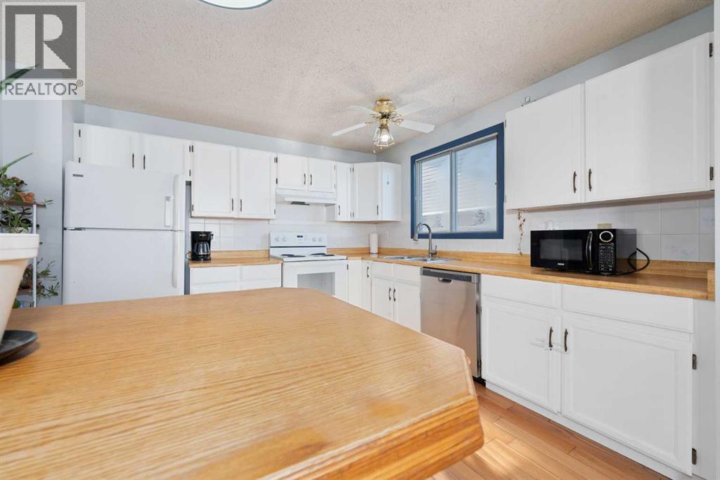 24 Brentwood Drive, Strathmore, Alberta  T1P 1G3 - Photo 10 - A2273871