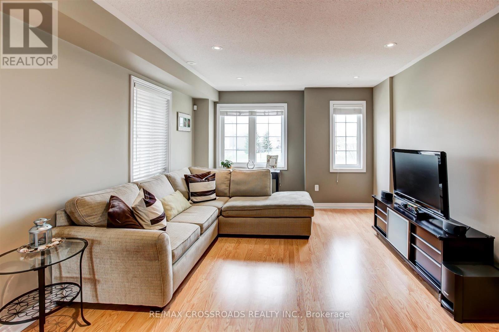 2626 Bur Oak Avenue, Markham, Ontario  L6B 1J2 - Photo 9 - N12706188