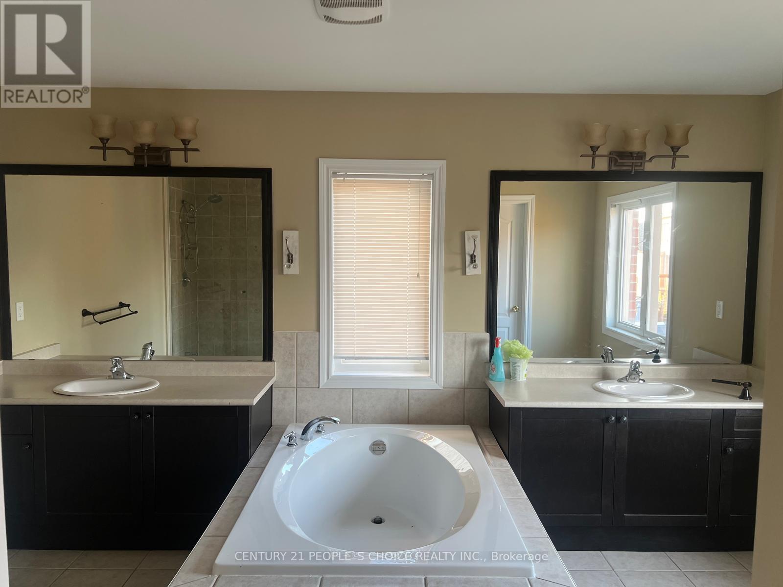 Upper - 114 Garyscholl Road, Vaughan, Ontario  L4L 1A6 - Photo 24 - N12706206