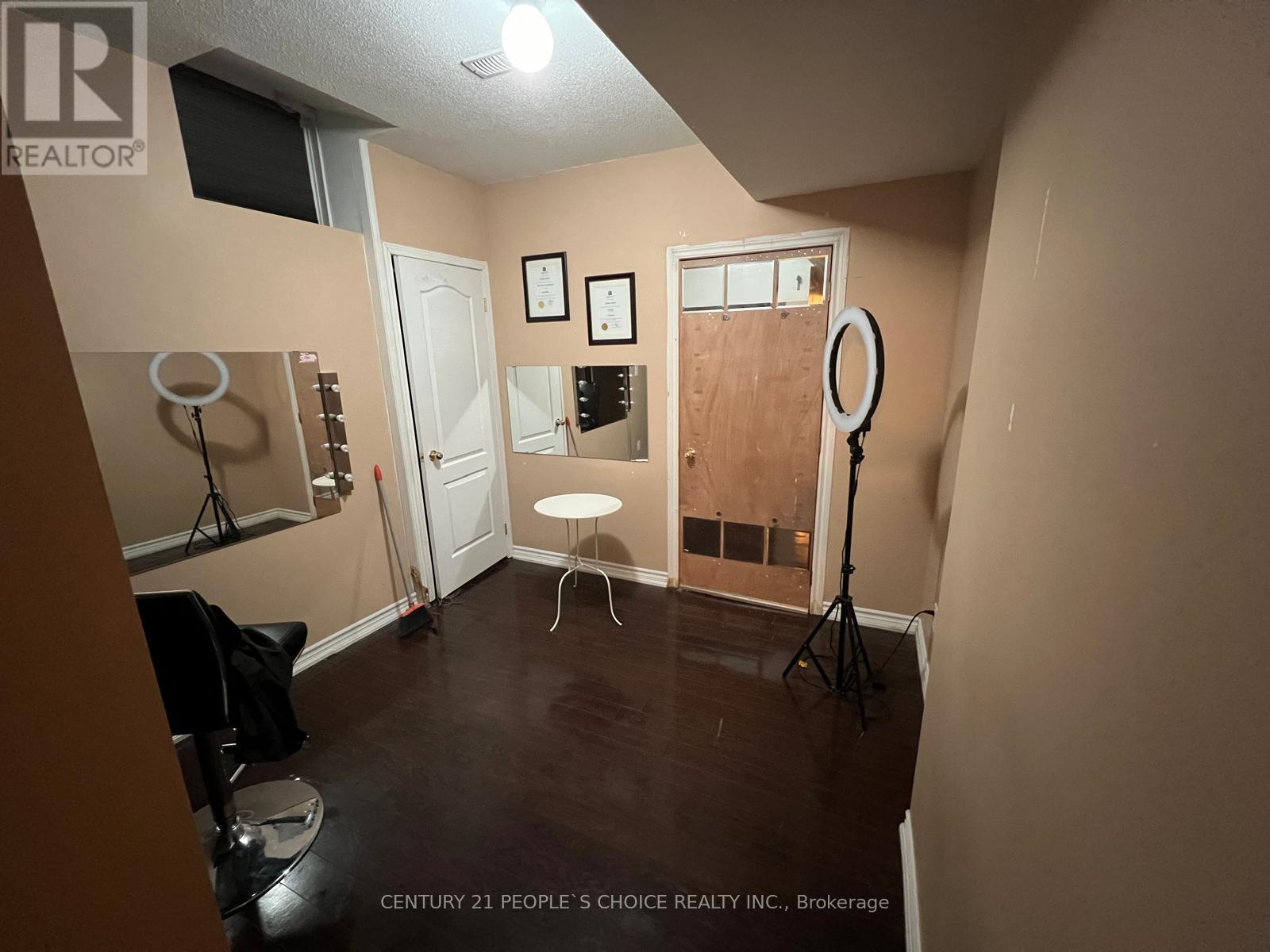 Upper - 114 Garyscholl Road, Vaughan, Ontario  L4L 1A6 - Photo 33 - N12706206