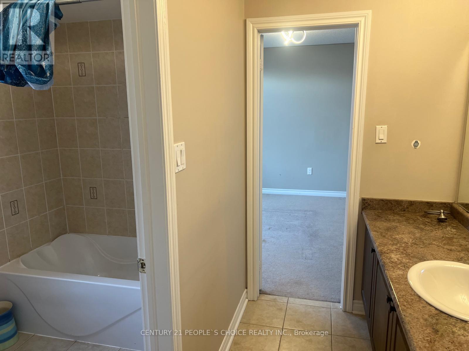 Upper - 114 Garyscholl Road, Vaughan, Ontario  L4L 1A6 - Photo 34 - N12706206