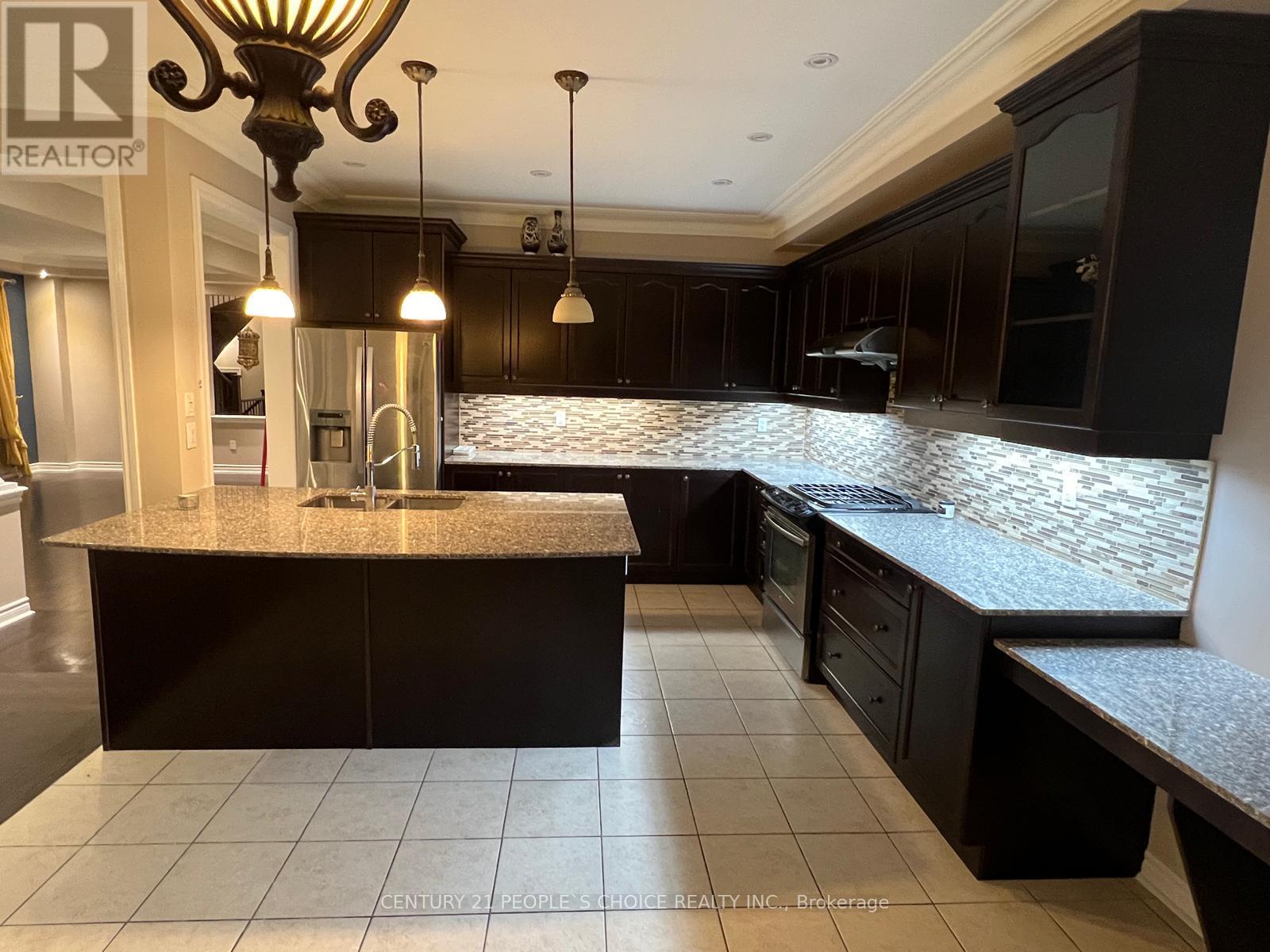 Upper - 114 Garyscholl Road, Vaughan, Ontario  L4L 1A6 - Photo 8 - N12706206