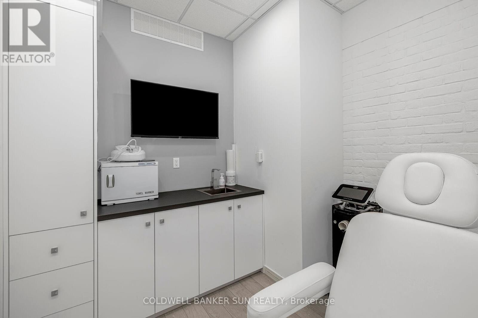 401 Kleinburg Summit Way W, Vaughan, Ontario  L4H 4T1 - Photo 26 - N12706218