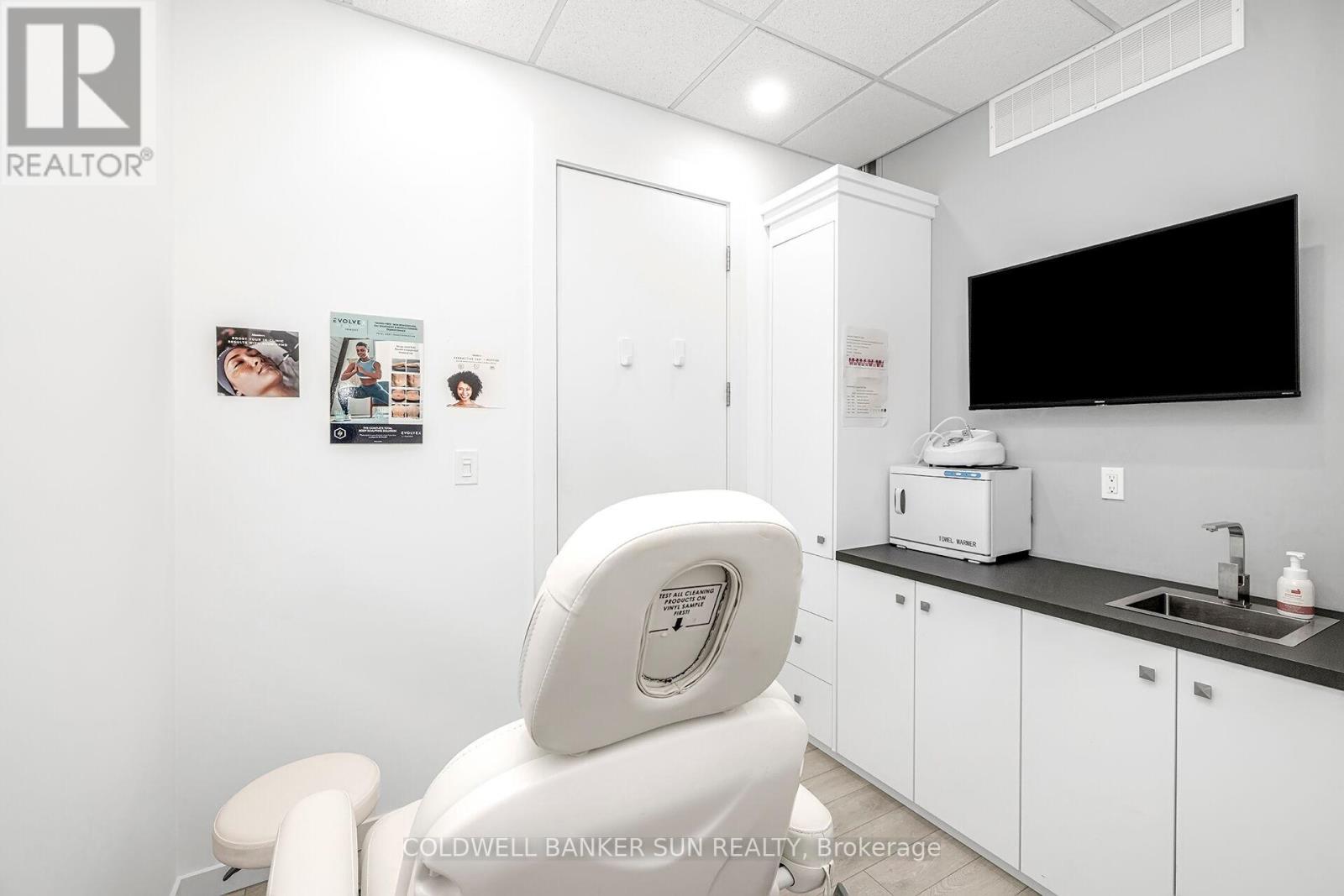 401 Kleinburg Summit Way W, Vaughan, Ontario  L4H 4T1 - Photo 28 - N12706218