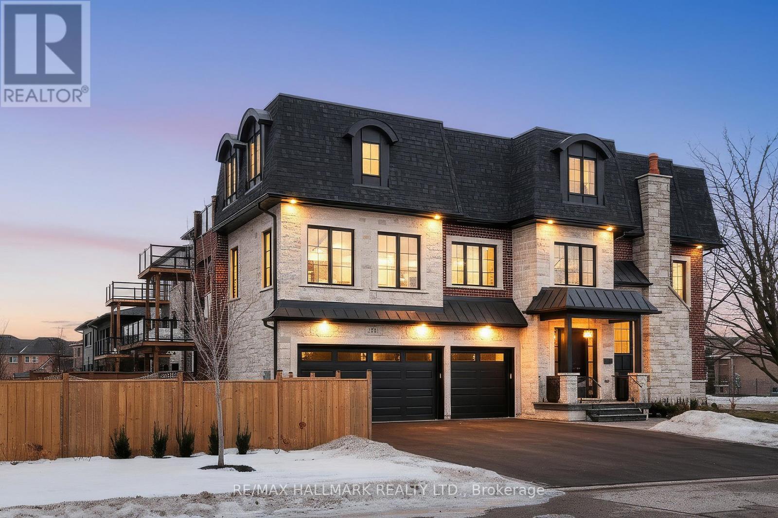 31 Naughton Drive, Richmond Hill, Ontario  L4C 4M6 - Photo 2 - N12706230