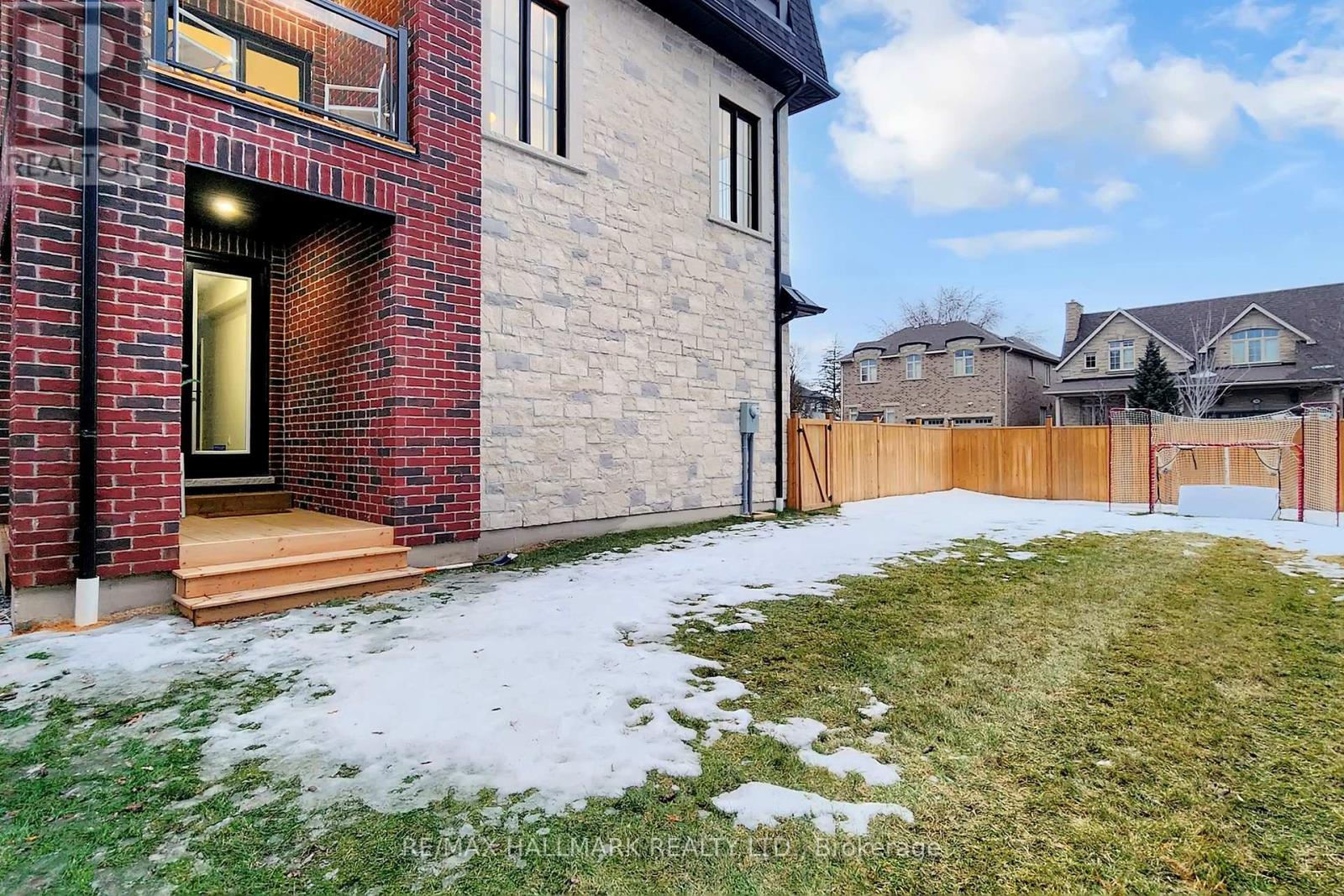 31 Naughton Drive, Richmond Hill, Ontario  L4C 4M6 - Photo 49 - N12706230