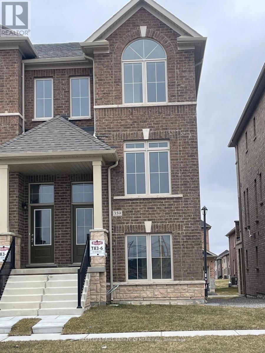 359 Inspire Boulevard, Brampton, Ontario  L6R 4E4 - Photo 3 - W12706194