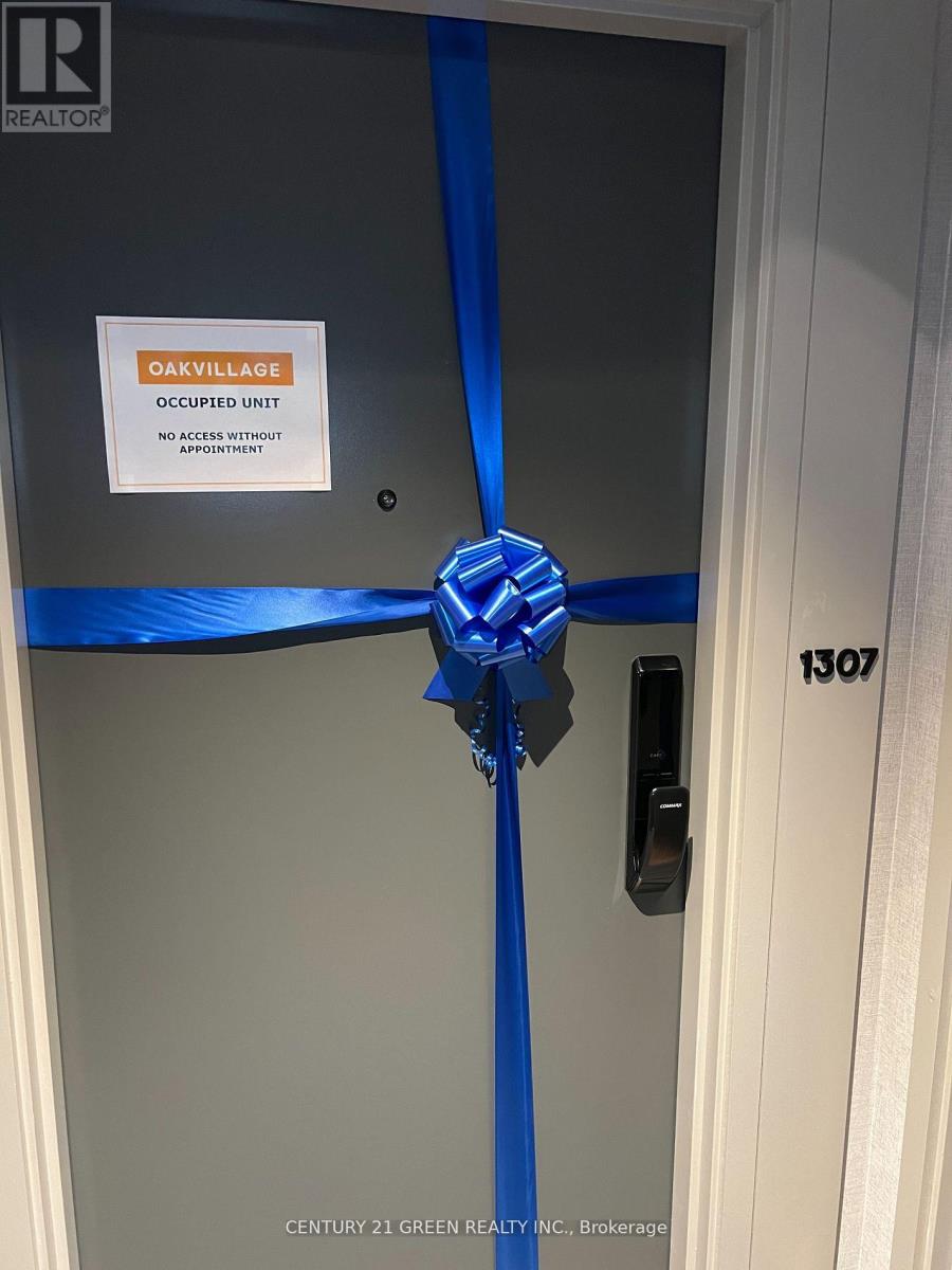 1307 - 335 Wheat Boom Drive, Oakville, Ontario  L6H 7Y1 - Photo 3 - W12706234