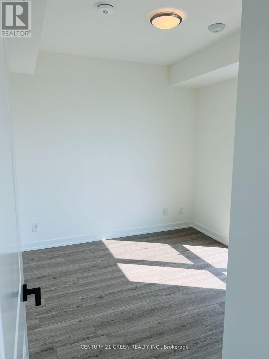 1307 - 335 Wheat Boom Drive, Oakville, Ontario  L6H 7Y1 - Photo 7 - W12706234