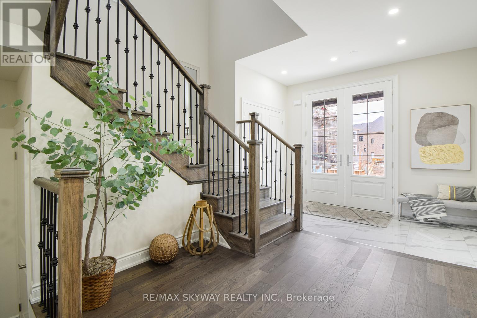 18 Hosta Street E, Brampton, Ontario  L6X 0X1 - Photo 4 - W12706240