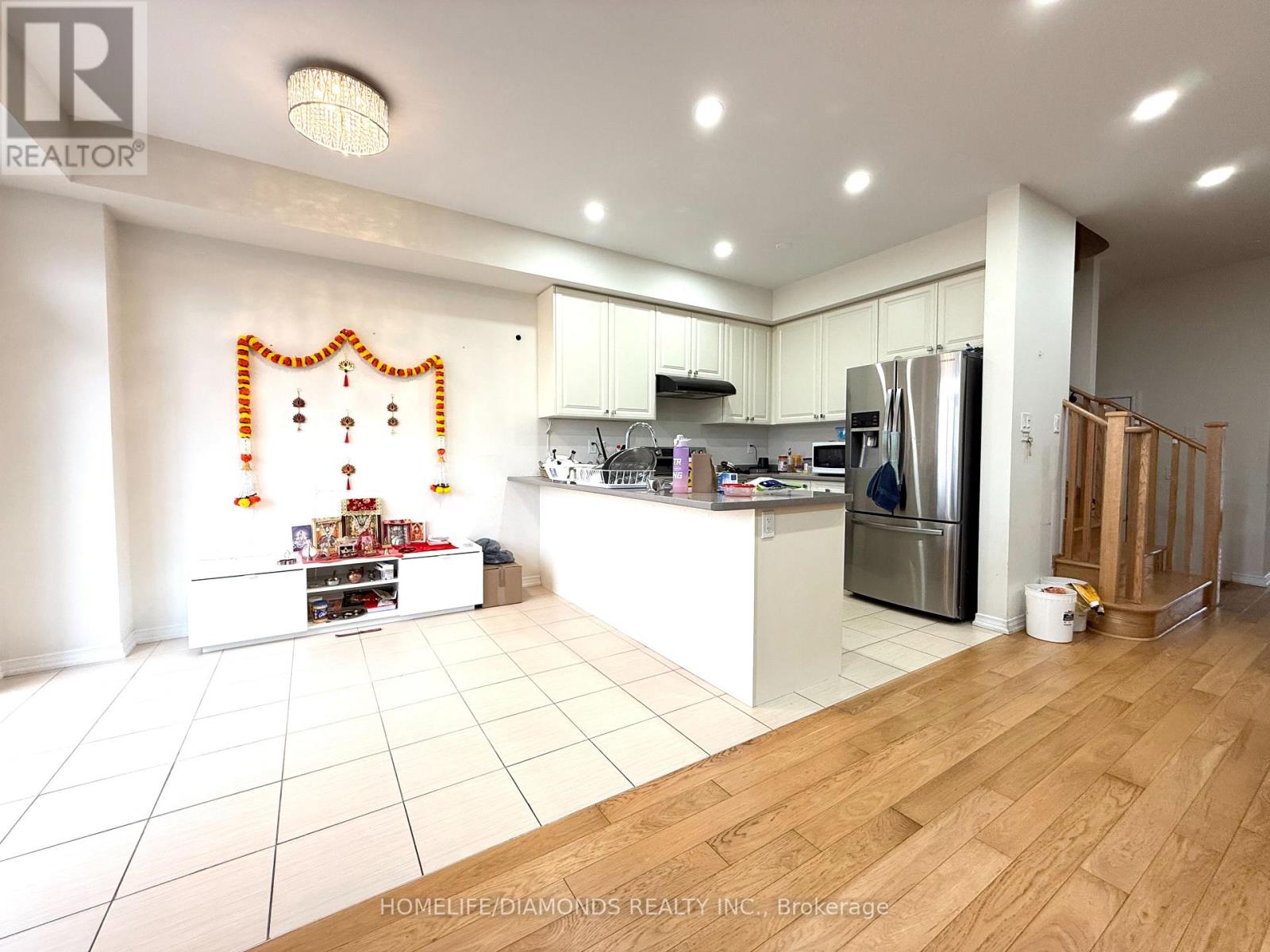 7 - 8317 Mulberry Drive, Niagara Falls, Ontario  L2H 3S9 - Photo 3 - X12706182