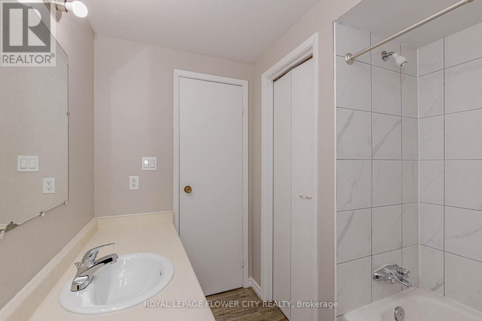 188 - 195 Denistoun Street, Welland, Ontario  L3C 6P1 - Photo 18 - X12706246