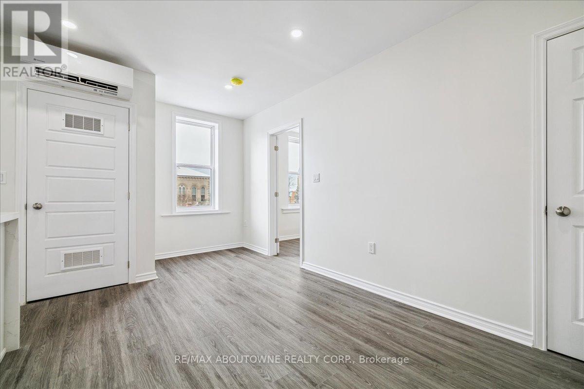 6 - 68 Peel Street E, Norfolk (Simcoe), Ontario  N3Y 1S2 - Photo 5 - X12706256