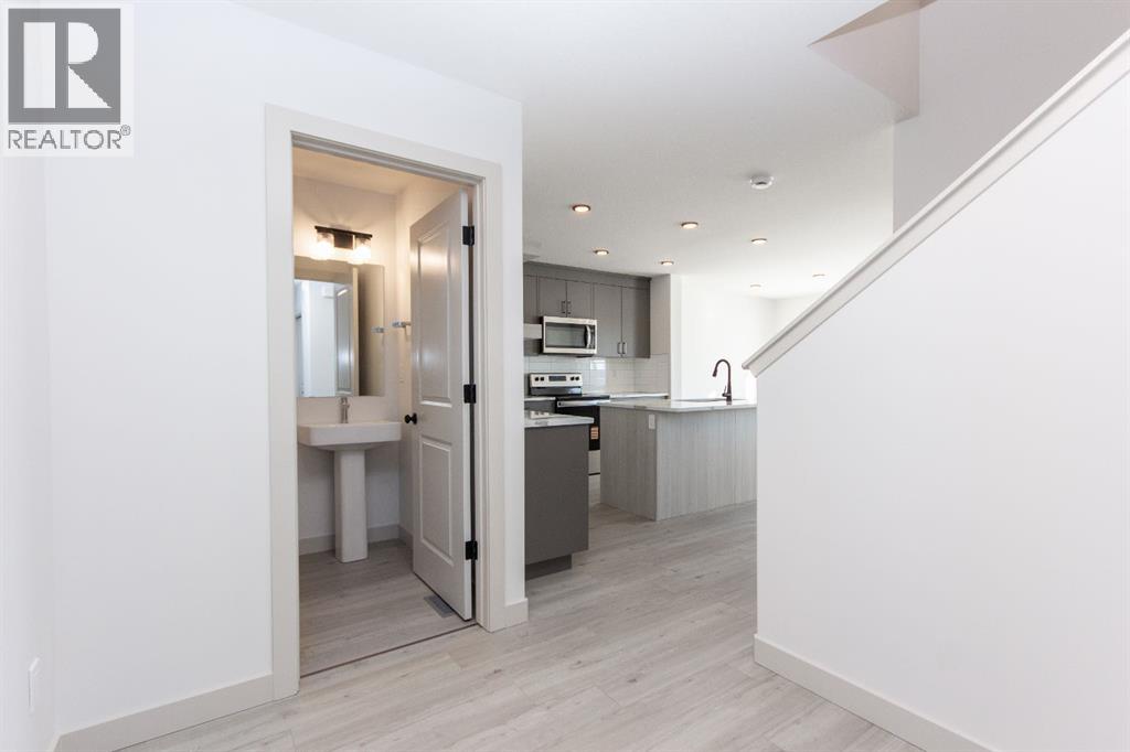 49 Turnbull Close, Red Deer, Alberta  T4P 3H6 - Photo 2 - A2275755