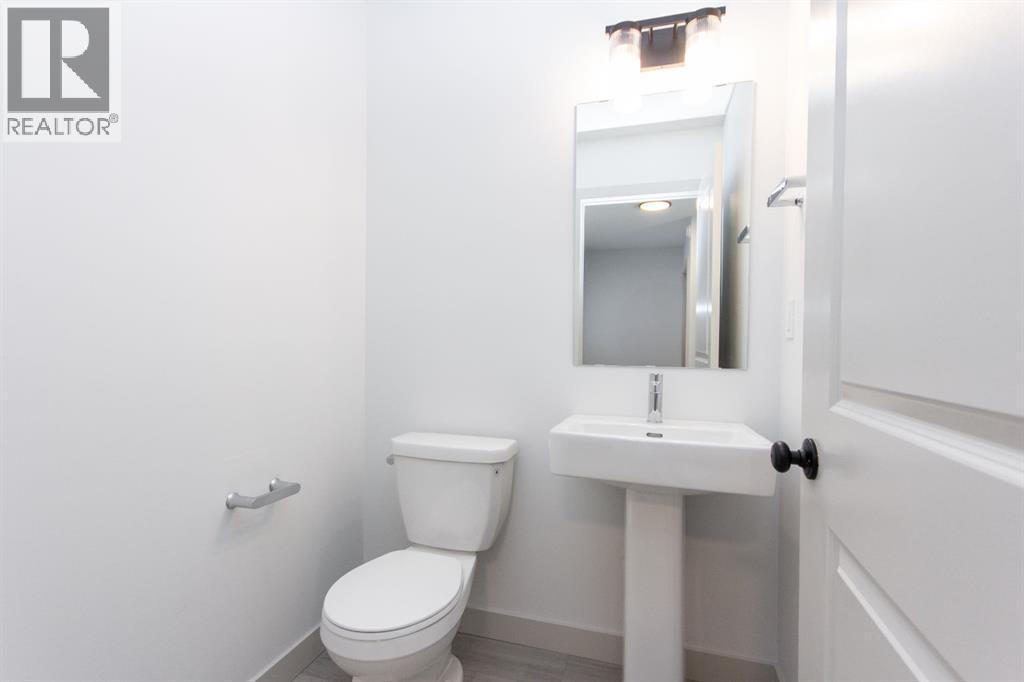 49 Turnbull Close, Red Deer, Alberta  T4P 3H6 - Photo 3 - A2275755