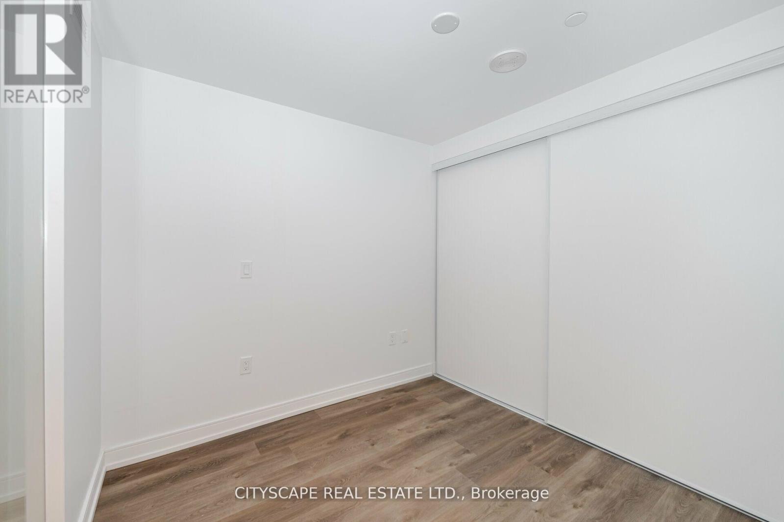 818 - 1 Jarvis Street, Hamilton (Beasley), Ontario  L8R 3J2 - Photo 10 - X12706184