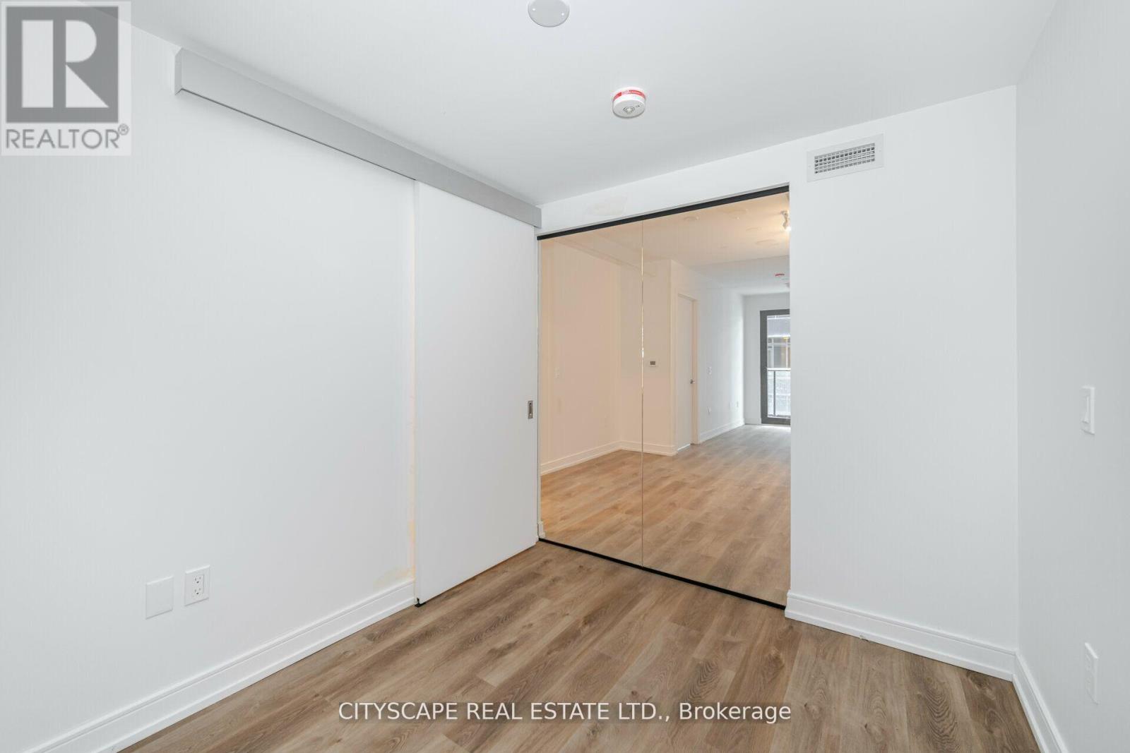 818 - 1 Jarvis Street, Hamilton (Beasley), Ontario  L8R 3J2 - Photo 9 - X12706184