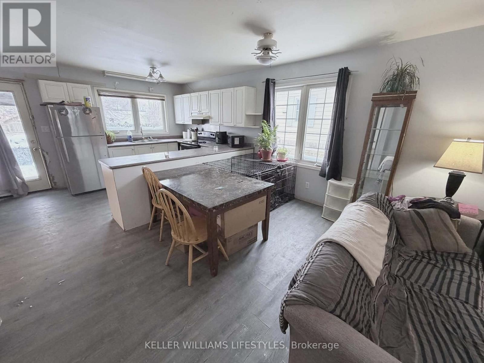 128 Stuart Street, Sarnia, Ontario  N7T 3B1 - Photo 6 - X12616434