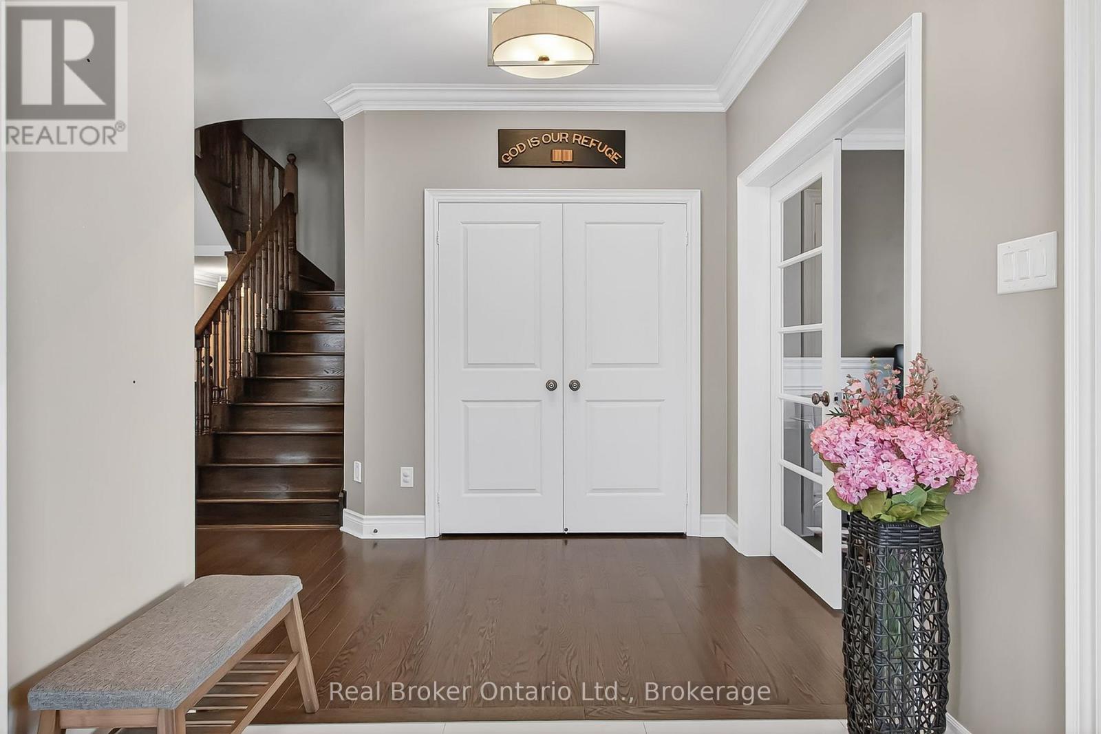 43 Mccandless Court, Caledon (Caledon East), Ontario  L7C 3R6 - Photo 7 - W12706260