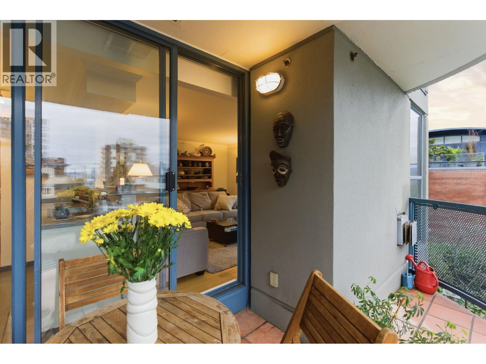 203 2405 W 2nd Avenue, Vancouver, British Columbia  V6K 1J5 - Photo 11 - R3078882